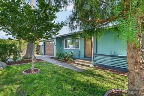 Photo of 603 Harriet Avenue, APTOS, CA 95003 (MLS # ML82046638)