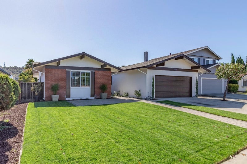 750 Almeria Drive