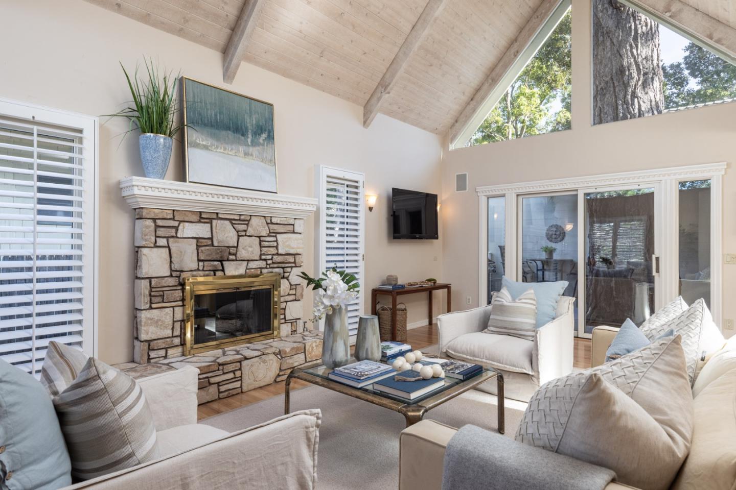 0 Dolores 3 NE of 10th Avenue