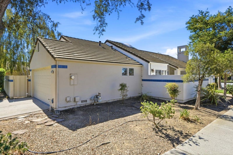 1205 Kelly Park Circle