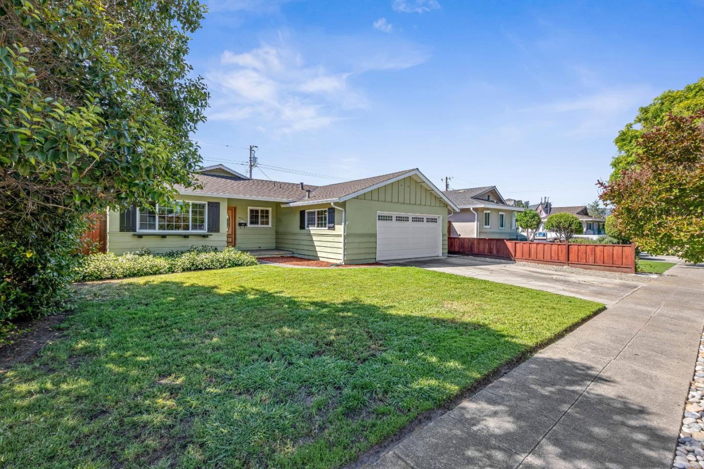 1832 Calistoga Drive