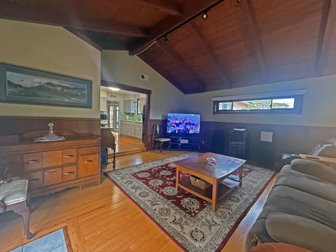 MLS: ML82053708