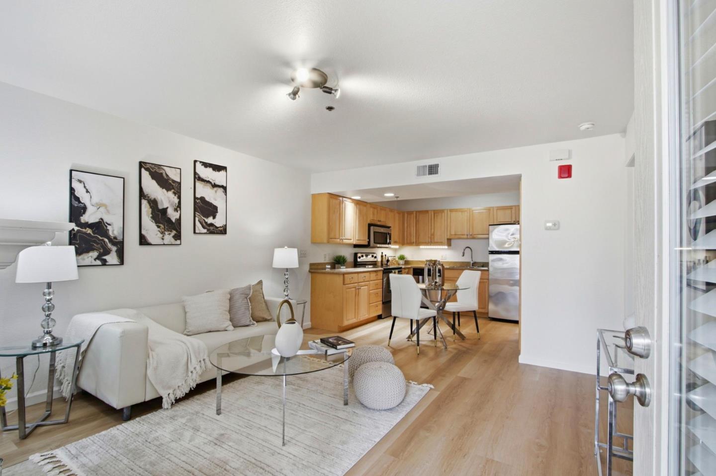 631 East El Camino Real 102