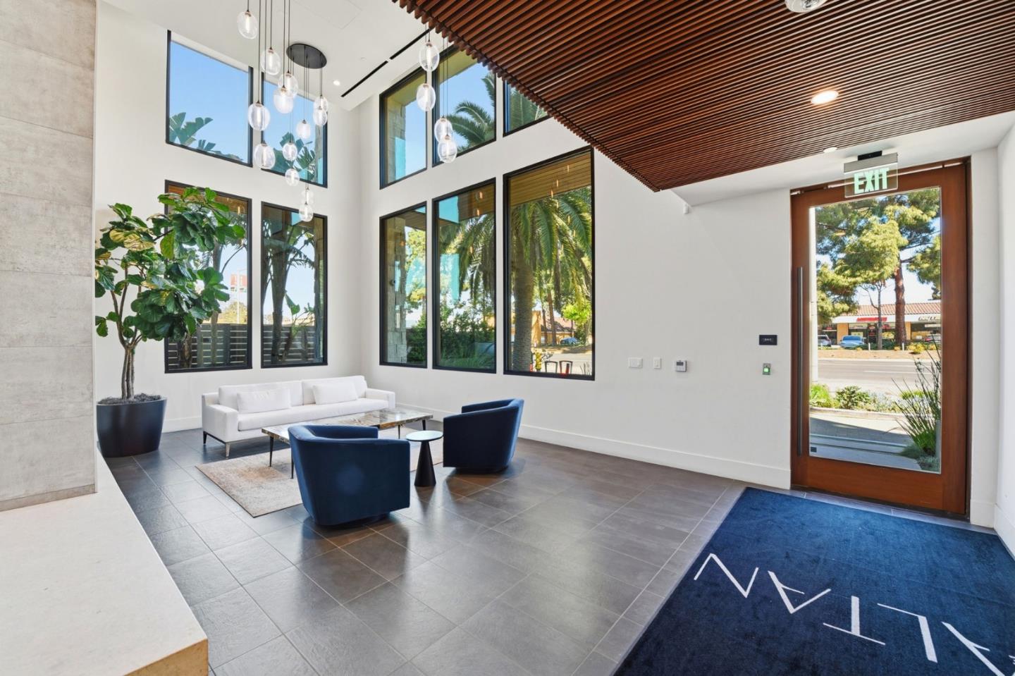 4880 El Camino Real 23