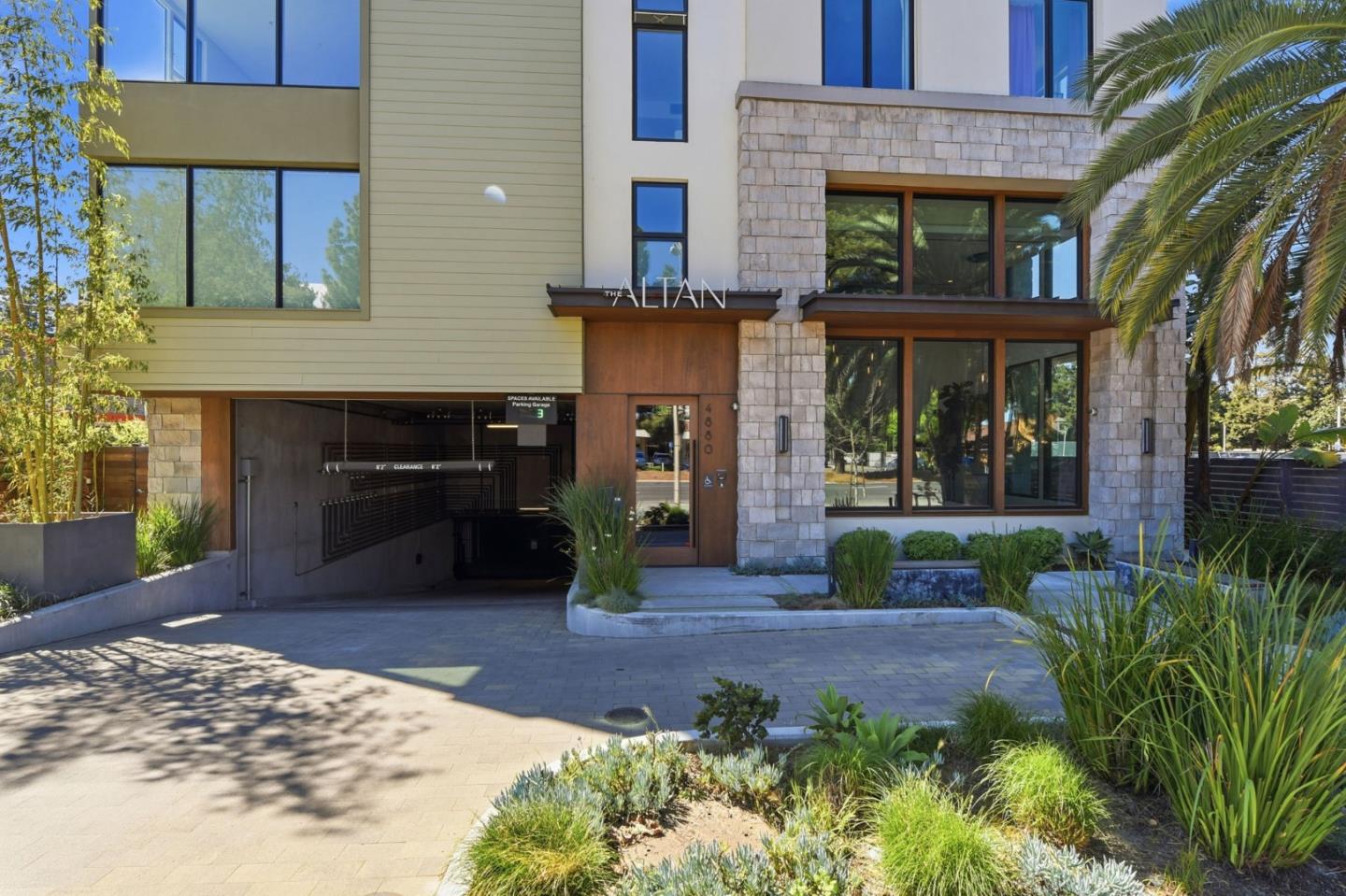 4880 El Camino Real 23