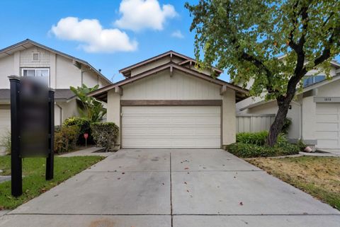Photo of 1860 Home Gate Drive, SAN JOSE, CA 95148 (MLS # ML82021401)