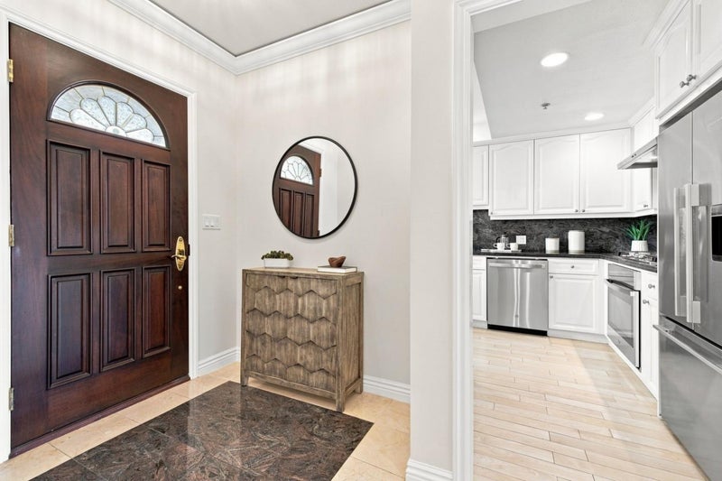 153 North N San Mateo Drive 304