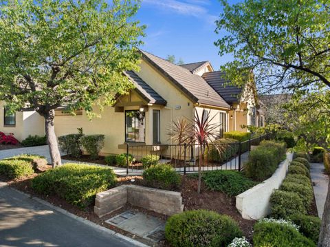 Photo of 7640 Falkirk Drive, SAN JOSE, CA 95135 (MLS # ML82039147)