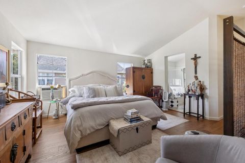 Tiny photo for 2009 Gossamer Avenue, Redwood Shores, CA 94065 (MLS # ML82025169)