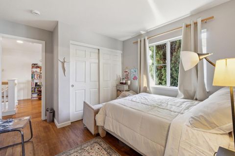 Tiny photo for 2009 Gossamer Avenue, Redwood Shores, CA 94065 (MLS # ML82025169)