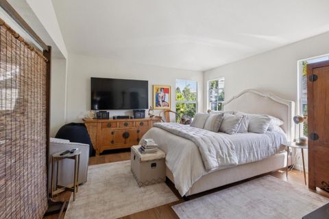 Tiny photo for 2009 Gossamer Avenue, Redwood Shores, CA 94065 (MLS # ML82025169)
