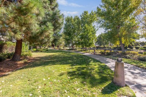 Tiny photo for 2009 Gossamer Avenue, Redwood Shores, CA 94065 (MLS # ML82025169)