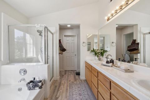Tiny photo for 2009 Gossamer Avenue, Redwood Shores, CA 94065 (MLS # ML82025169)