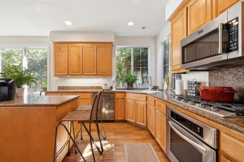 Tiny photo for 2009 Gossamer Avenue, Redwood Shores, CA 94065 (MLS # ML82025169)