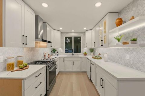 Tiny photo for 1485 Meadow Glen Way, SAN JOSE, CA 95121 (MLS # ML82029345)