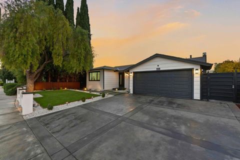 Tiny photo for 1485 Meadow Glen Way, SAN JOSE, CA 95121 (MLS # ML82029345)