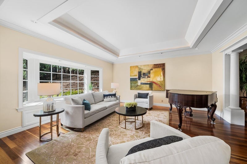 15723 Oak Knoll Drive
