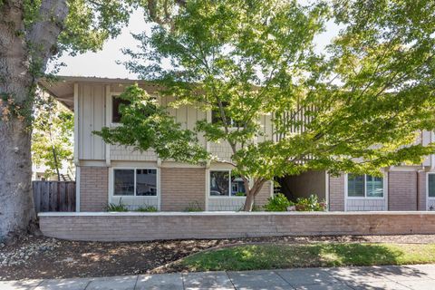 Photo of 477 Lassen Street #9, LOS ALTOS, CA 94022 (MLS # ML82022039) Photo of 477 Lassen Street #9, LOS ALTOS, CA 94022 (MLS # ML82022039)