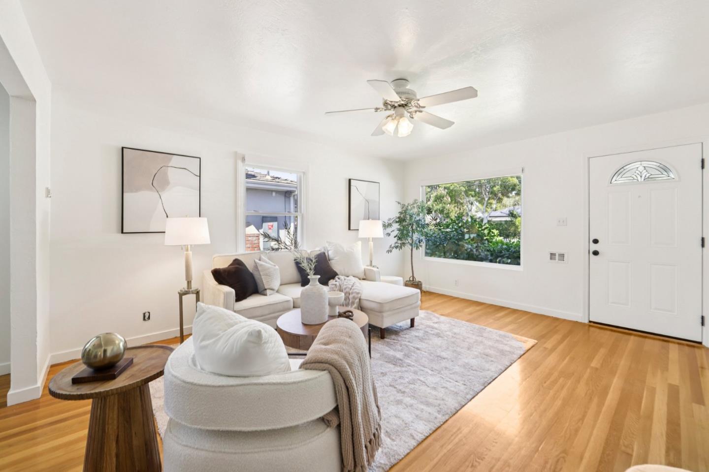 383 South Bayview Avenue