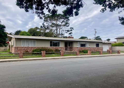 Photo of PACIFIC GROVE, CA 93950 (MLS # ML82024773)