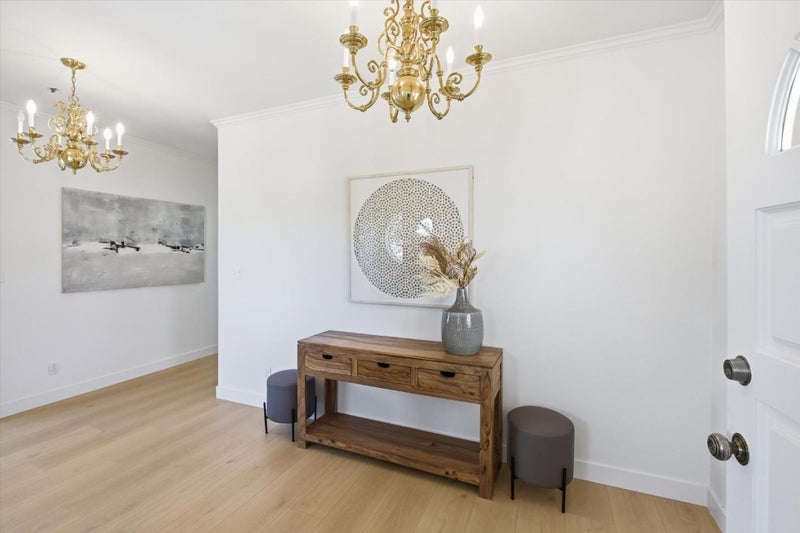 1233 Bellevue Avenue 9