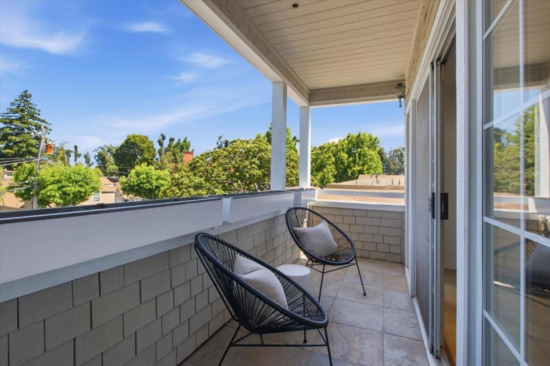 1233 Bellevue Avenue 9