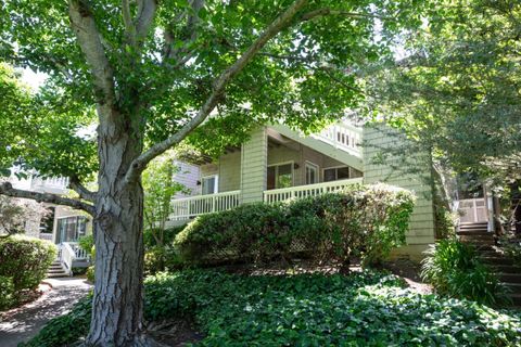 699 Manresa Lane Los Altos CA 94022