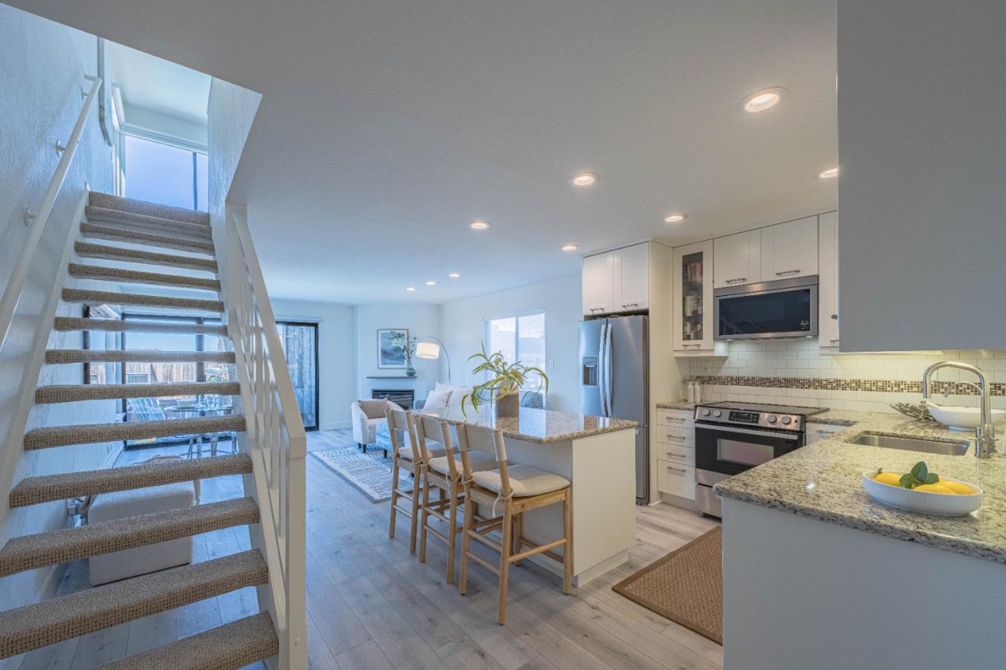 125 Surf Way 438
