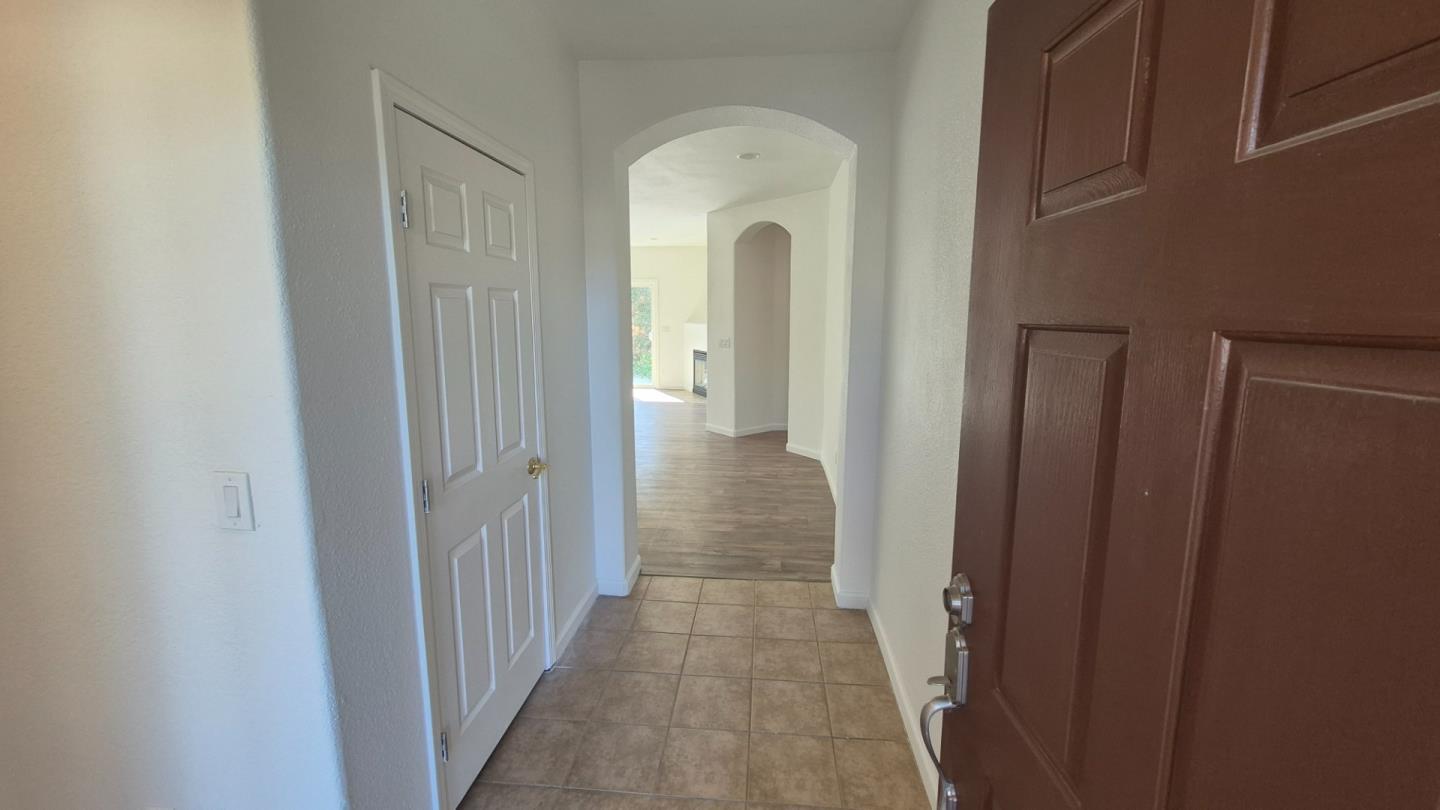 2913 Las Flores Circle