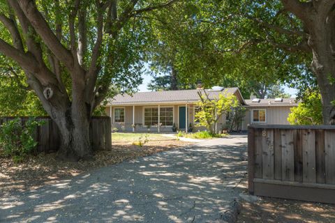866 Echo Drive LOS ALTOS CA 94024