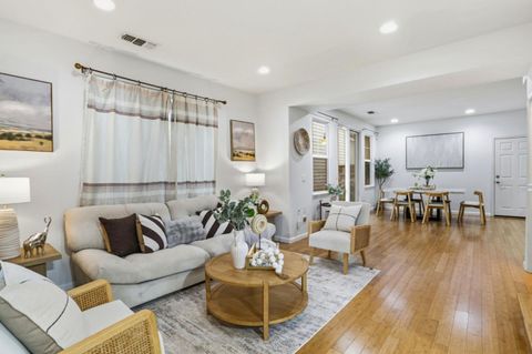 Tiny photo for 257 Rayos Del Sol Drive, San Jose, CA 95116 (MLS # ML82036884)