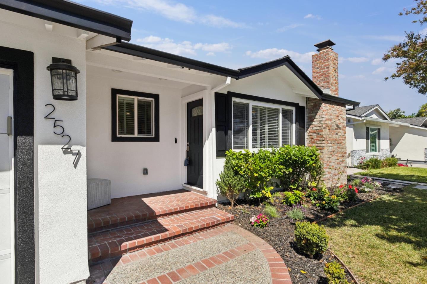 2527 Malone Place