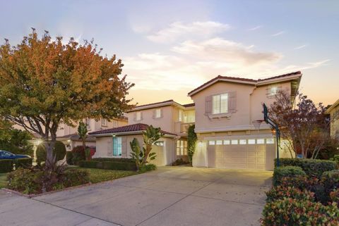 Photo of 34794 Williams Way, UNION CITY, CA 94587 (MLS # ML82029620)