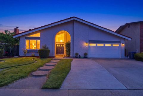 Photo of 1795 Trudean Way, San Jose, CA 95132 (MLS # ML82047449)