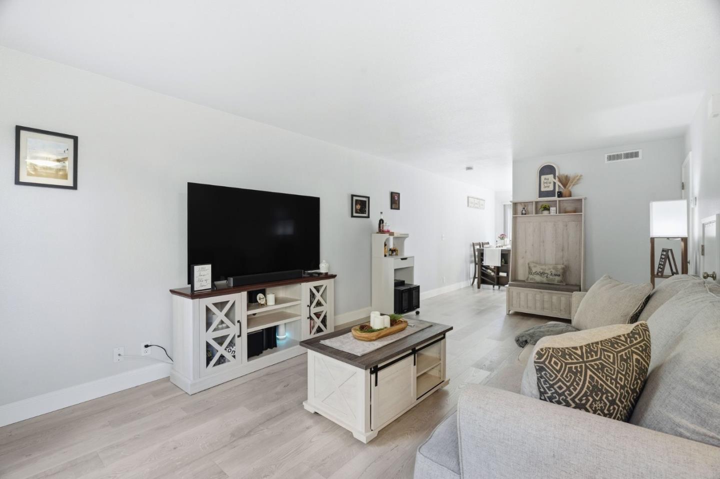 251 Gibson Drive E-54