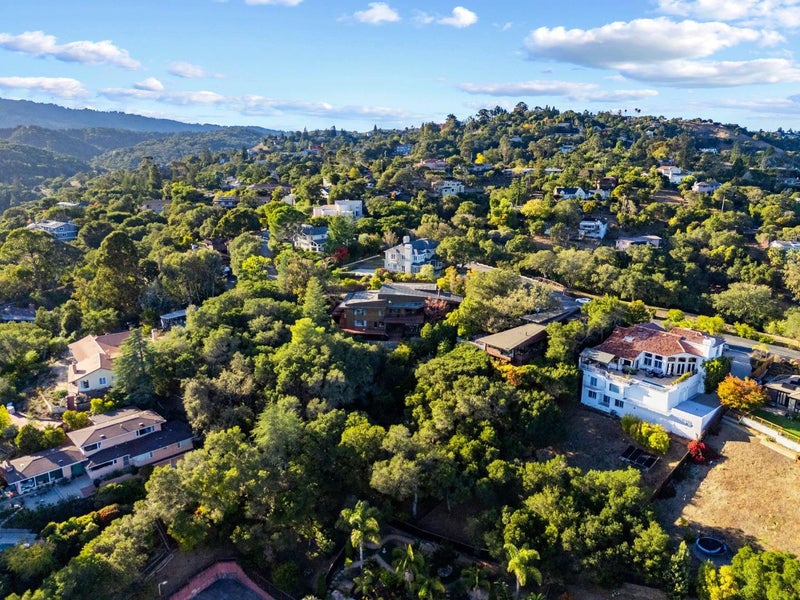 95 Belle Roche Avenue