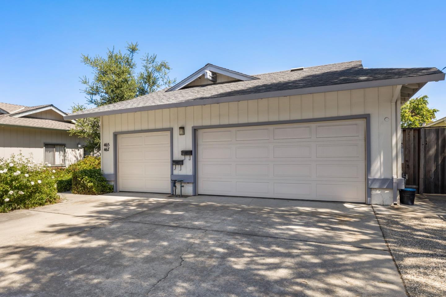 465 E McKinley AVE