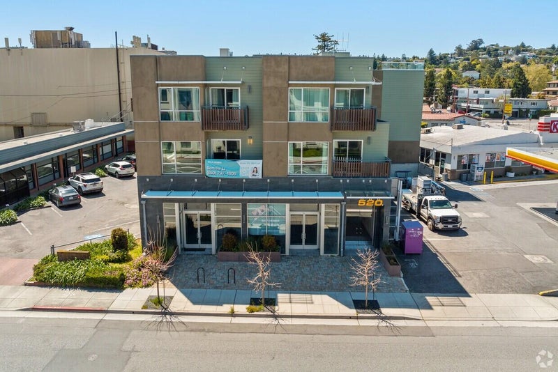 520 El Camino Real 102