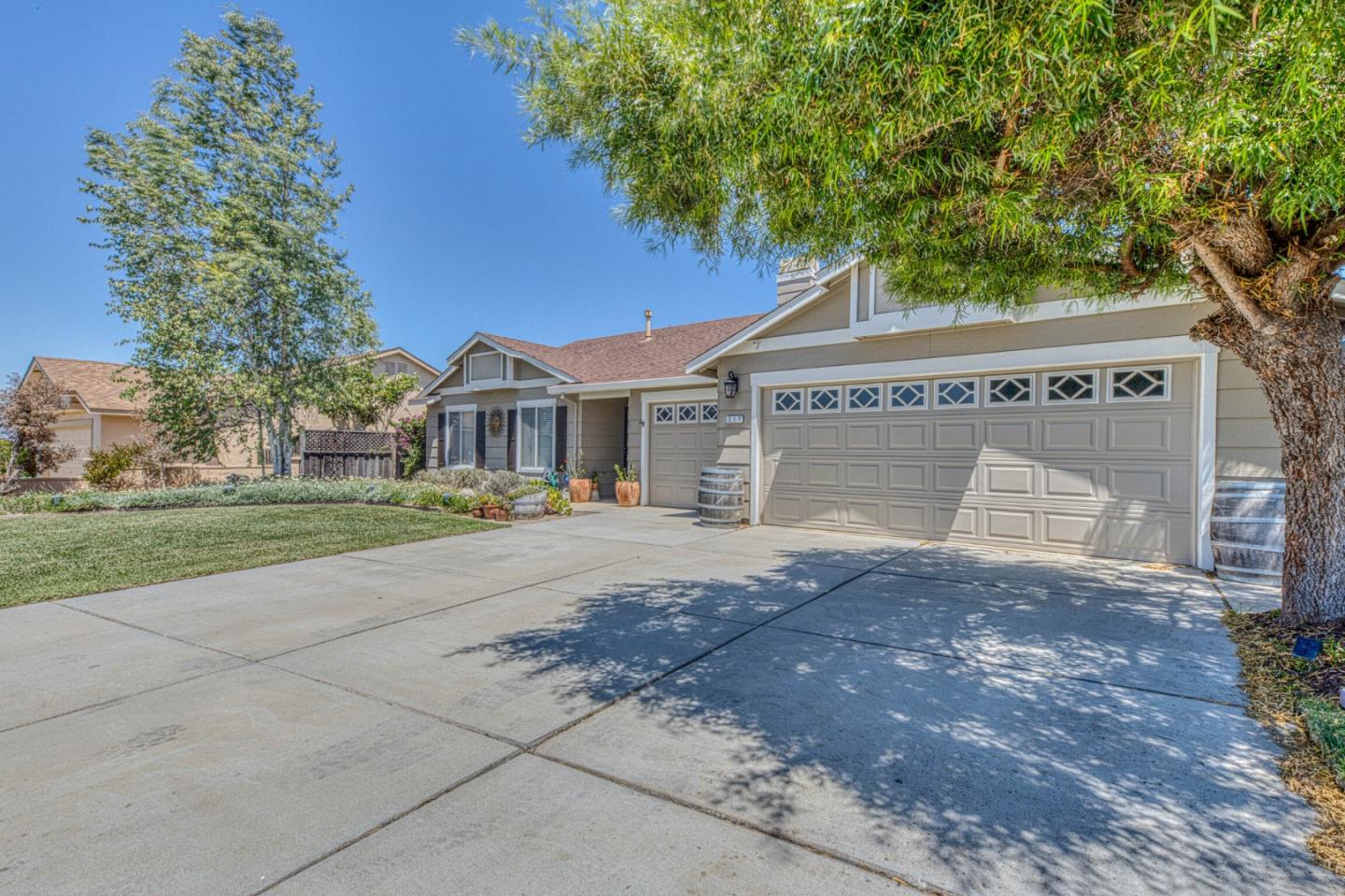 317 Cliff Court