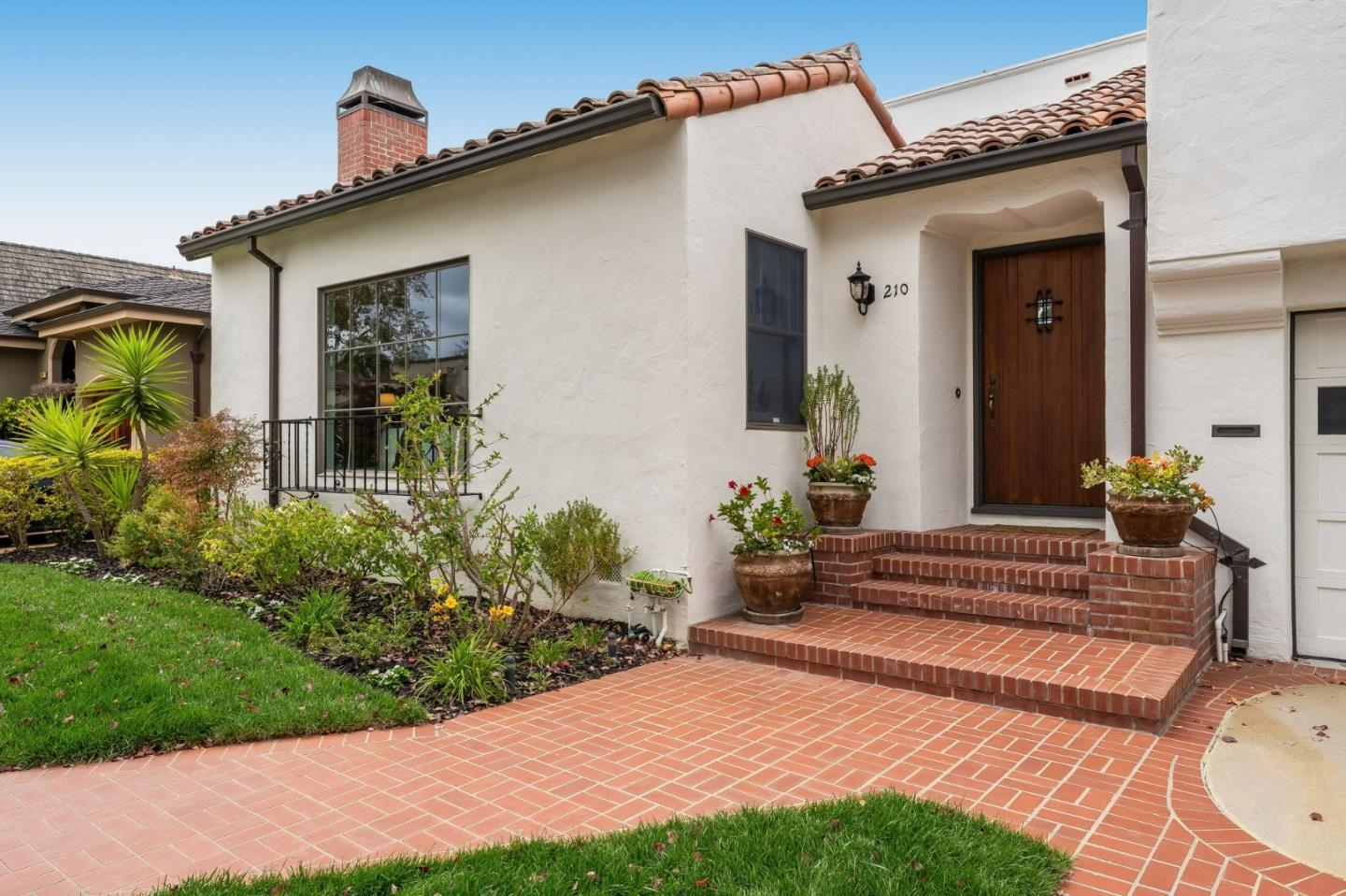 210 Avila Road