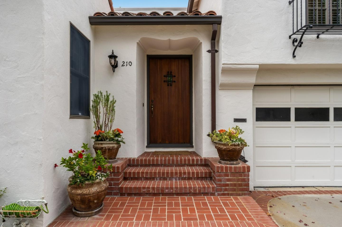 210 Avila Road