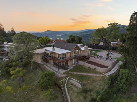 Photo of 15605 Oakridge Court, MORGAN HILL, CA 95037 (MLS # ML82038968)