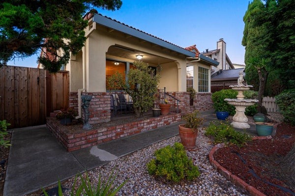 21873 HERMOSA AVE, CUPERTINO, CA 95014 - Image c2fbfffb75a4b9193e3f5a073398bfc3/416271894