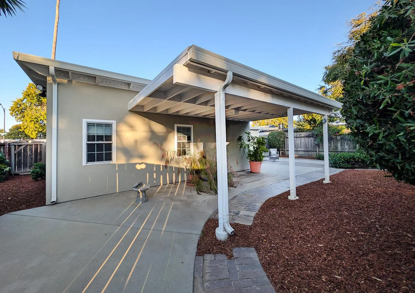 San Mateo, California 94401, United States, 3 Bedrooms Bedrooms, ,2 BathroomsBathrooms,Residential,Active,215660