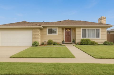 Featured picture for the property ML82005215