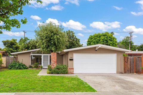 Photo of 702 Lakefair Drive, SUNNYVALE, CA 94089 (MLS # ML82045996)