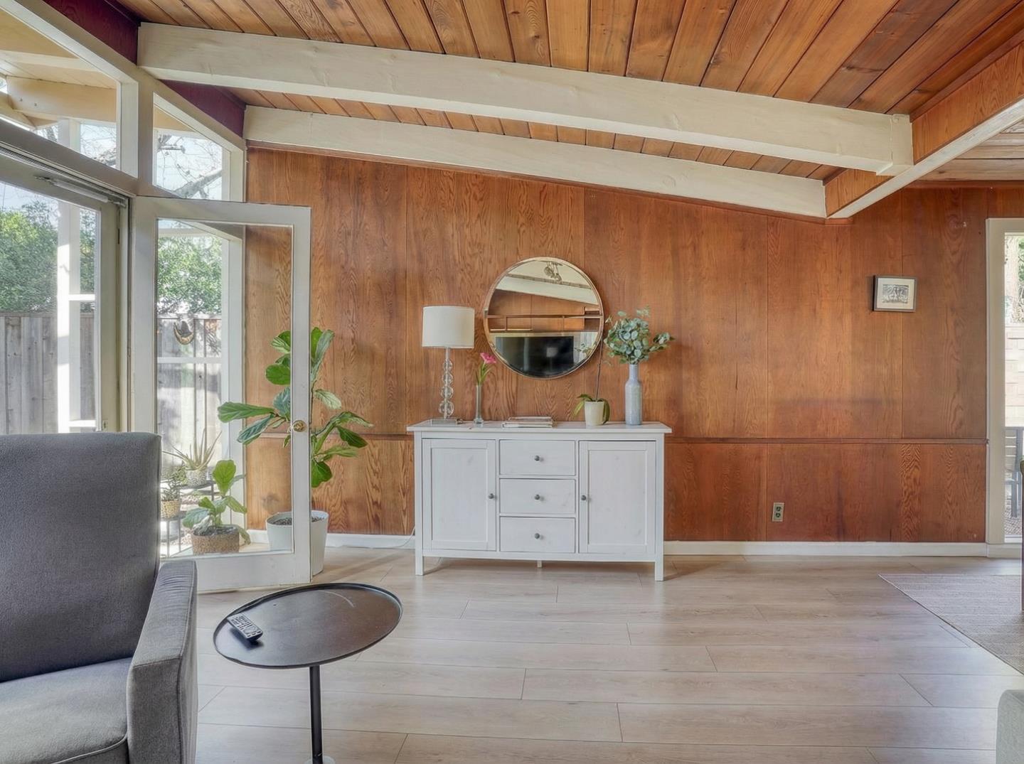 1914 Channing Avenue