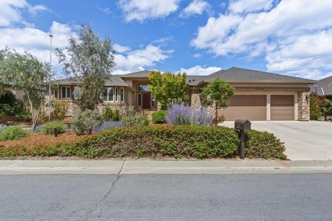 Photo of 1150 Sonnys Way, Hollister, CA 95023 (MLS # ML82049240)