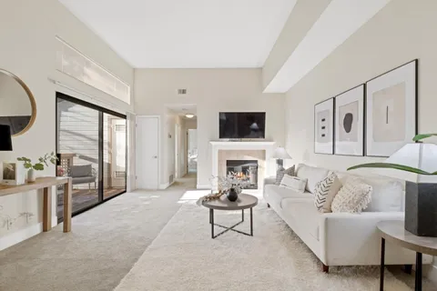 1309 Fairway Entrance Drive, San Jose, CA 95131 - #: ML82029888