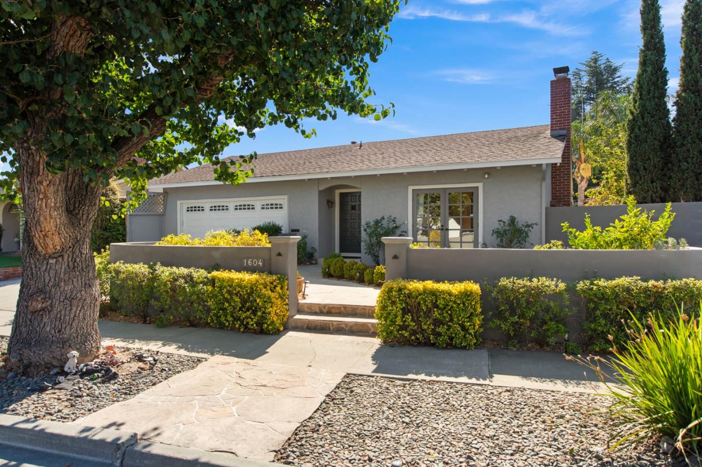1604 Shreen Court